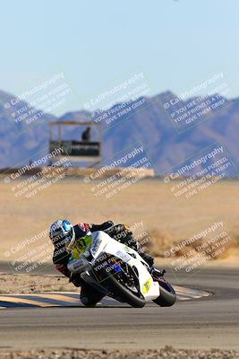 media/Jan-08-2022-SoCal Trackdays (Sat) [[1ec2777125]]/Turn 4 (1145am)/